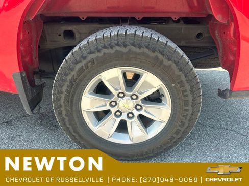Used 2022 Chevrolet Silverado 1500 LT AWD/4WD image 18