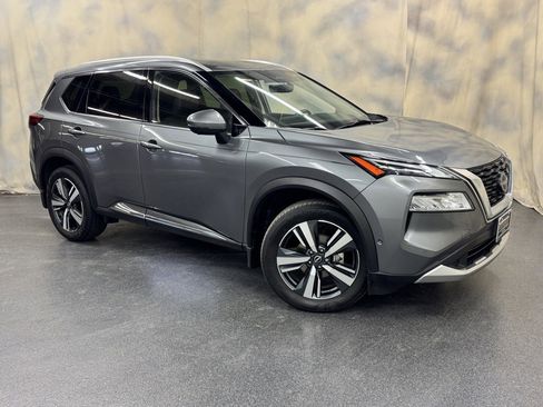 Used 2023 Nissan Rogue Platinum w/ Platinum Premium Package image 8