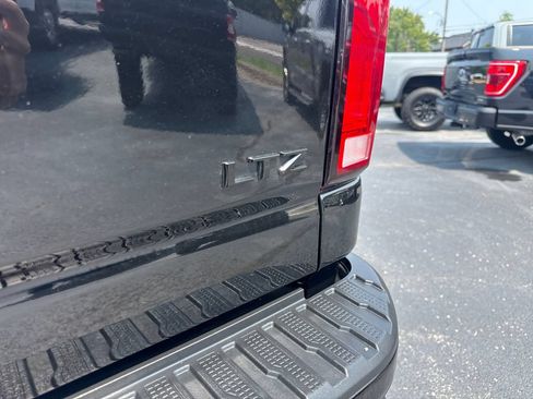Used 2024 Chevrolet Silverado 2500 LTZ w/ LTZ Plus Package AWD/4WD image 12