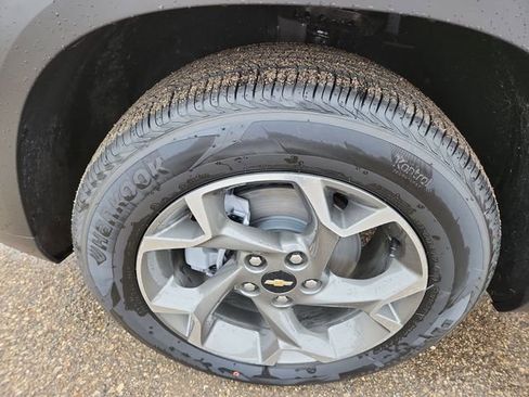 Used 2026 Chevrolet Trax LT w/ Driver Confidence Package image 30