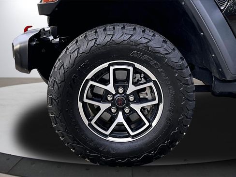 Certified 2024 Jeep Wrangler Unlimited Rubicon w/ Convenience Group image 31