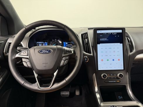 Used 2024 Ford Edge Titanium w/ Titanium Elite Package image 27