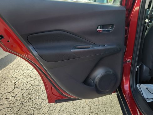 Certified 2021 Nissan Kicks SV FWD image 11