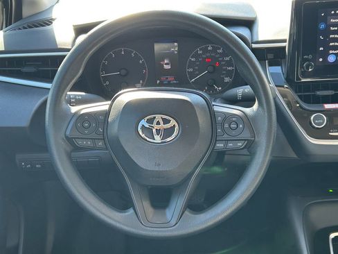 Certified 2025 Toyota Corolla LE image 38