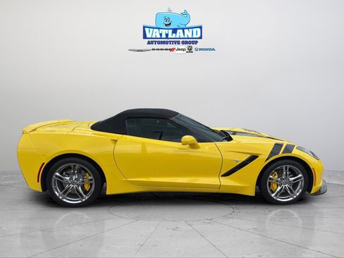 Used 2017 Chevrolet Corvette Stingray Convertible w/ Battery Protection Package RWD image 15