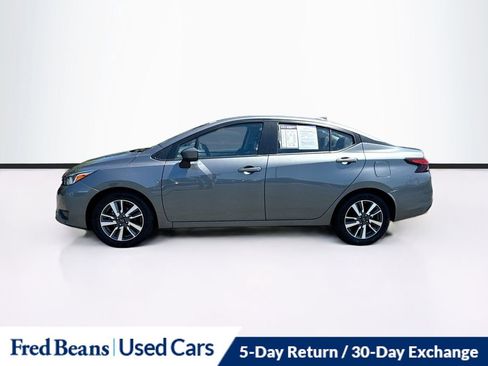 Used 2024 Nissan Versa SV FWD image 4