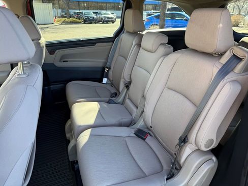 Used 2023 Honda Odyssey EX image 14