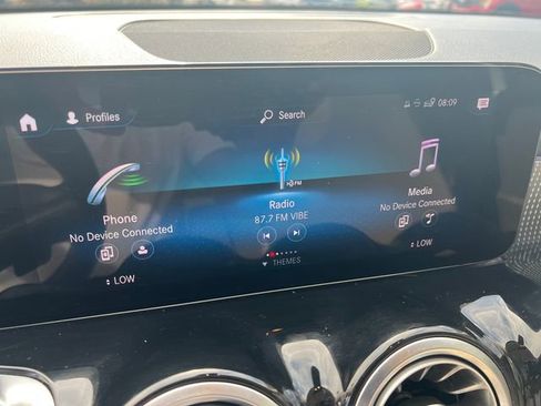 Used 2022 Mercedes-Benz GLB 250 4MATIC image 26