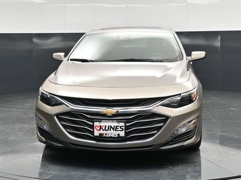 Used 2024 Chevrolet Malibu LT FWD image 2