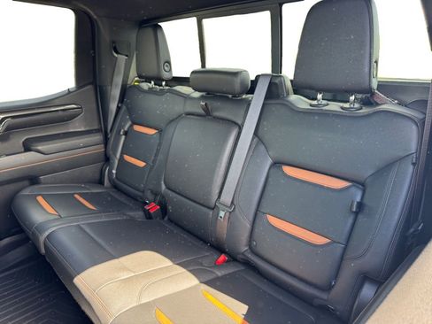 Used 2023 GMC Sierra 1500 AT4 w/ AT4 Premium Package AWD/4WD image 13