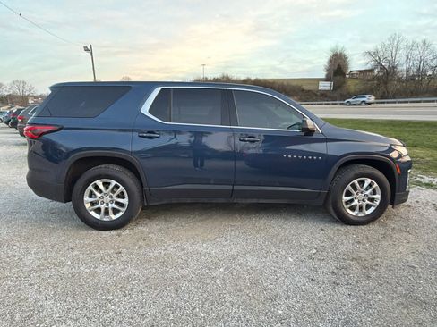Used 2022 Chevrolet Traverse LS image 33