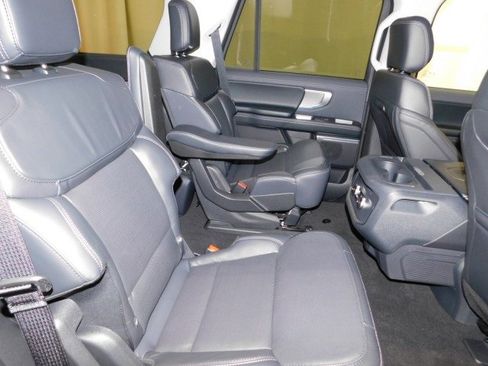 New 2025 Ford Expedition Platinum image 18