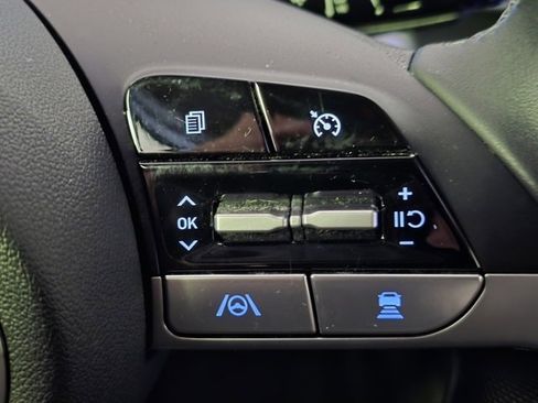 Certified 2023 Hyundai Elantra SEL w/ Convenience Package image 18