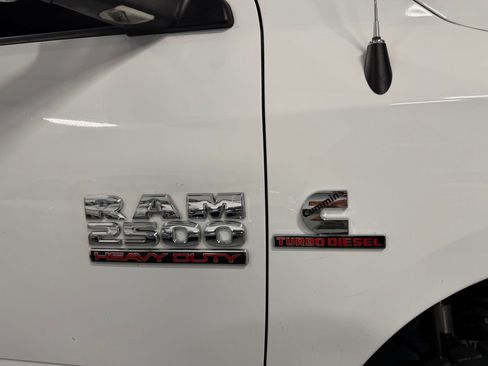Used 2015 RAM 2500 SLT AWD/4WD image 4