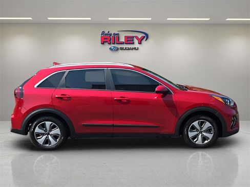Used 2022 Kia Niro LX image 6