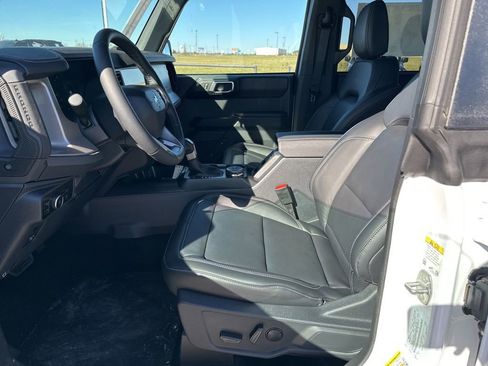 New 2025 Ford Bronco Outer Banks AWD/4WD image 12