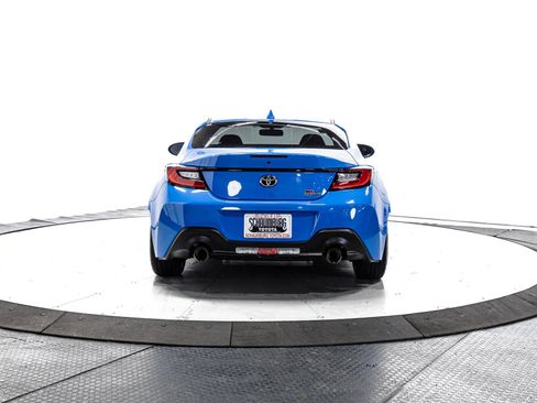 Certified 2023 Toyota GR86 w/ ALL Weather Mat Package (TMS) image 8