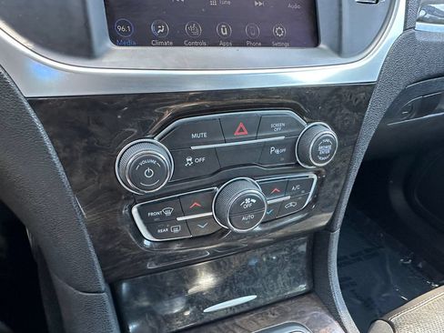 Certified 2021 Chrysler 300 Touring L AWD/4WD image 30