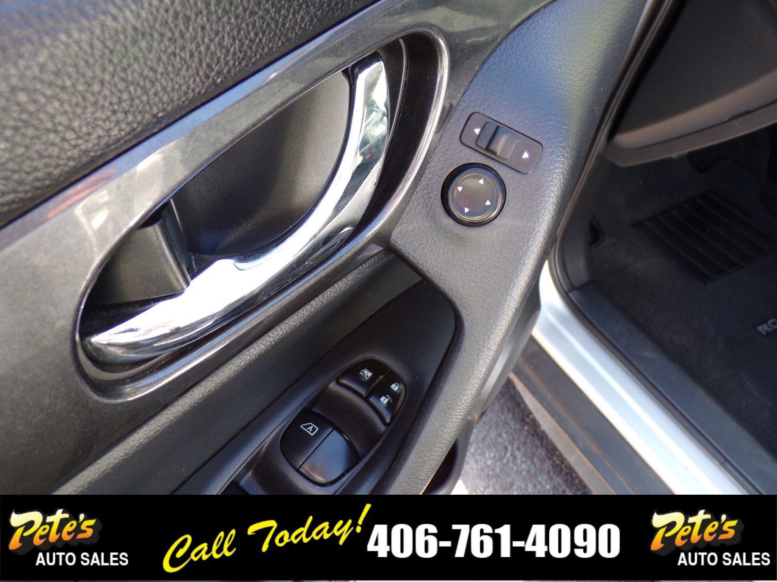 Used 2018 Nissan Rogue S AWD/4WD image 20