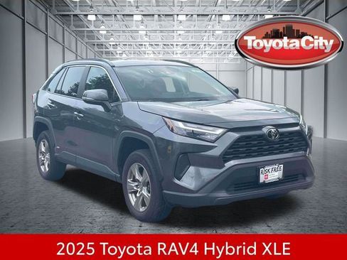 Certified 2025 Toyota RAV4 XLE AWD/4WD image 1