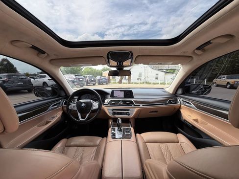 Used 2017 BMW 750i xDrive AWD/4WD image 42