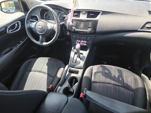 Used 2017 Nissan Sentra SV FWD image 9