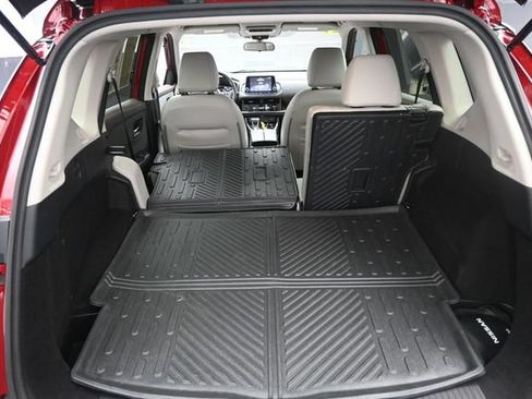 Used 2021 Nissan Rogue SV FWD image 23