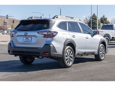 Used 2025 Subaru Outback Premium w/ Popular Package #1A image 3