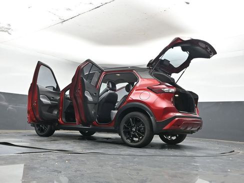 Used 2023 Nissan Kicks SR w/ SR Premium Package image 47