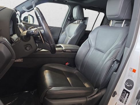 Certified 2022 Lexus LX 600 4WD w/ Luxury Package image 18