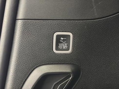 Used 2022 Jeep Wagoneer Series III image 25