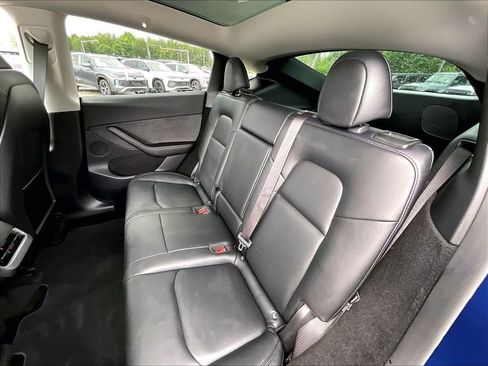 Used 2022 Tesla Model Y Long Range AWD/4WD image 14
