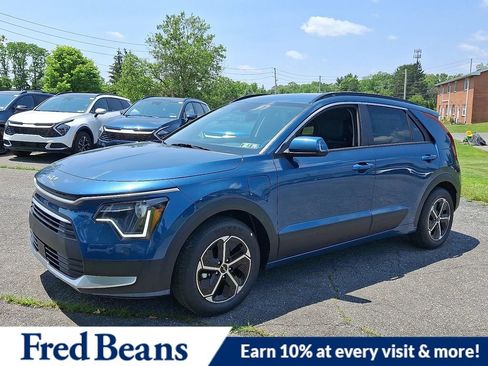 New 2025 Kia Niro EX w/ EX Cold Weather Package image 2