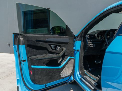 Used 2024 Lamborghini Urus Performante image 74