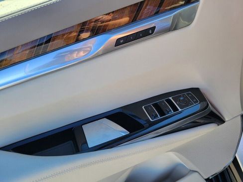 Used 2025 Cadillac Escalade Sport Platinum image 21