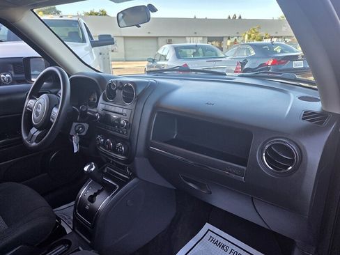 Used 2015 Jeep Patriot Sport w/ Power Value Group AWD/4WD image 16