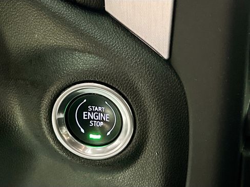 Used 2020 GMC Sierra 1500 SLE w/ SLE Value Package image 24