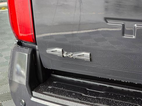 Used 2024 Toyota Tacoma SR5 AWD/4WD image 13