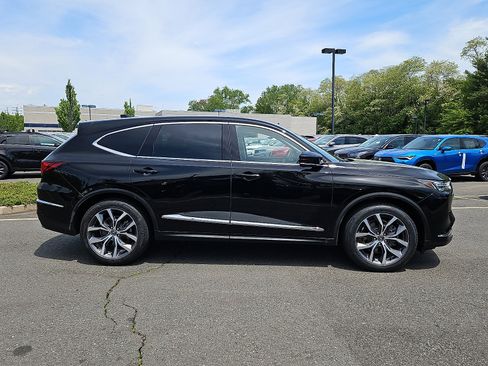 Certified 2024 Acura MDX SH-AWD w/ Technology Package image 8