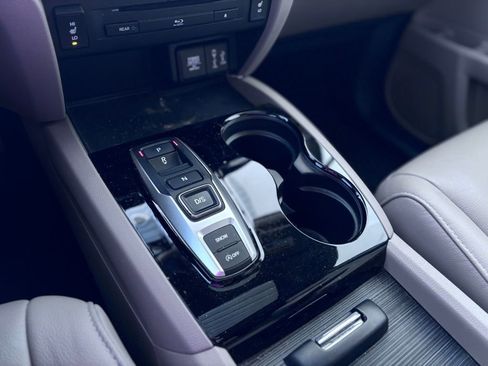 Used 2018 Honda Pilot Touring image 26