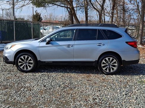Used 2017 Subaru Outback 2.5i Limited image 7