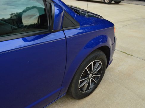 Used 2019 Dodge Grand Caravan GT FWD image 26