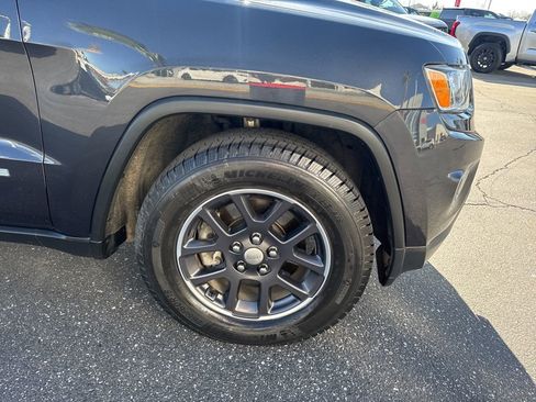 Used 2016 Jeep Grand Cherokee Limited w/ Trailer Tow Group IV image 19