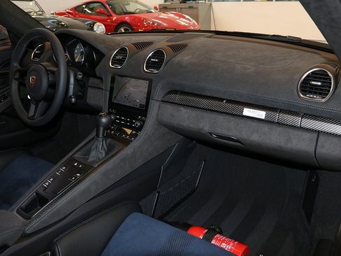 Used 2024 Porsche 718 Cayman GT4 RS image 53