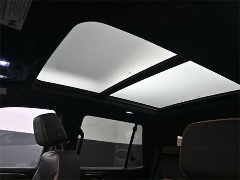 Used 2023 GMC Yukon AT4 w/ AT4 Premium Package image 16