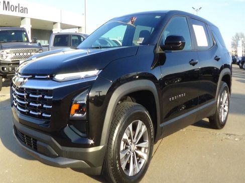 Used 2025 Chevrolet Equinox LT image 1