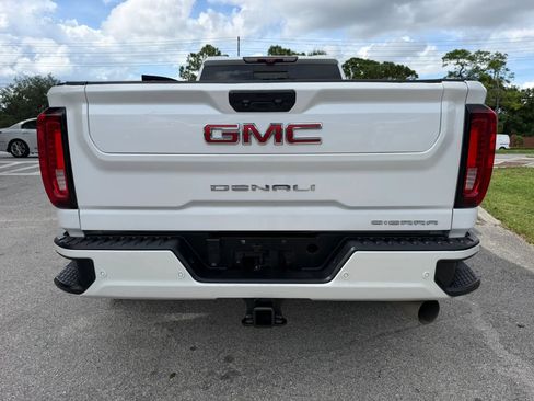 Used 2022 GMC Sierra 3500 Denali w/ Denali Ultimate Package AWD/4WD image 5