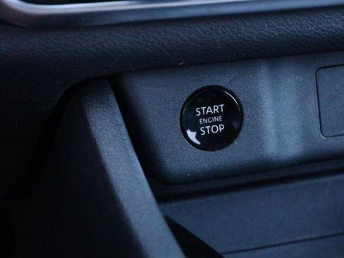 Used 2024 Nissan Rogue SV image 15