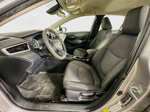 Used 2020 Toyota Corolla LE FWD image 13
