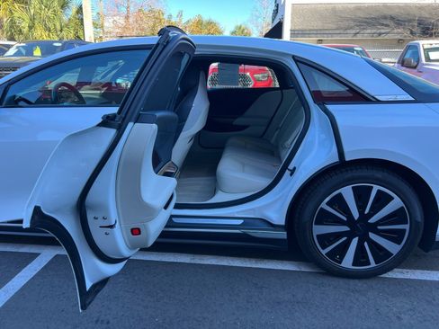 Used 2024 Lucid Air Touring image 45